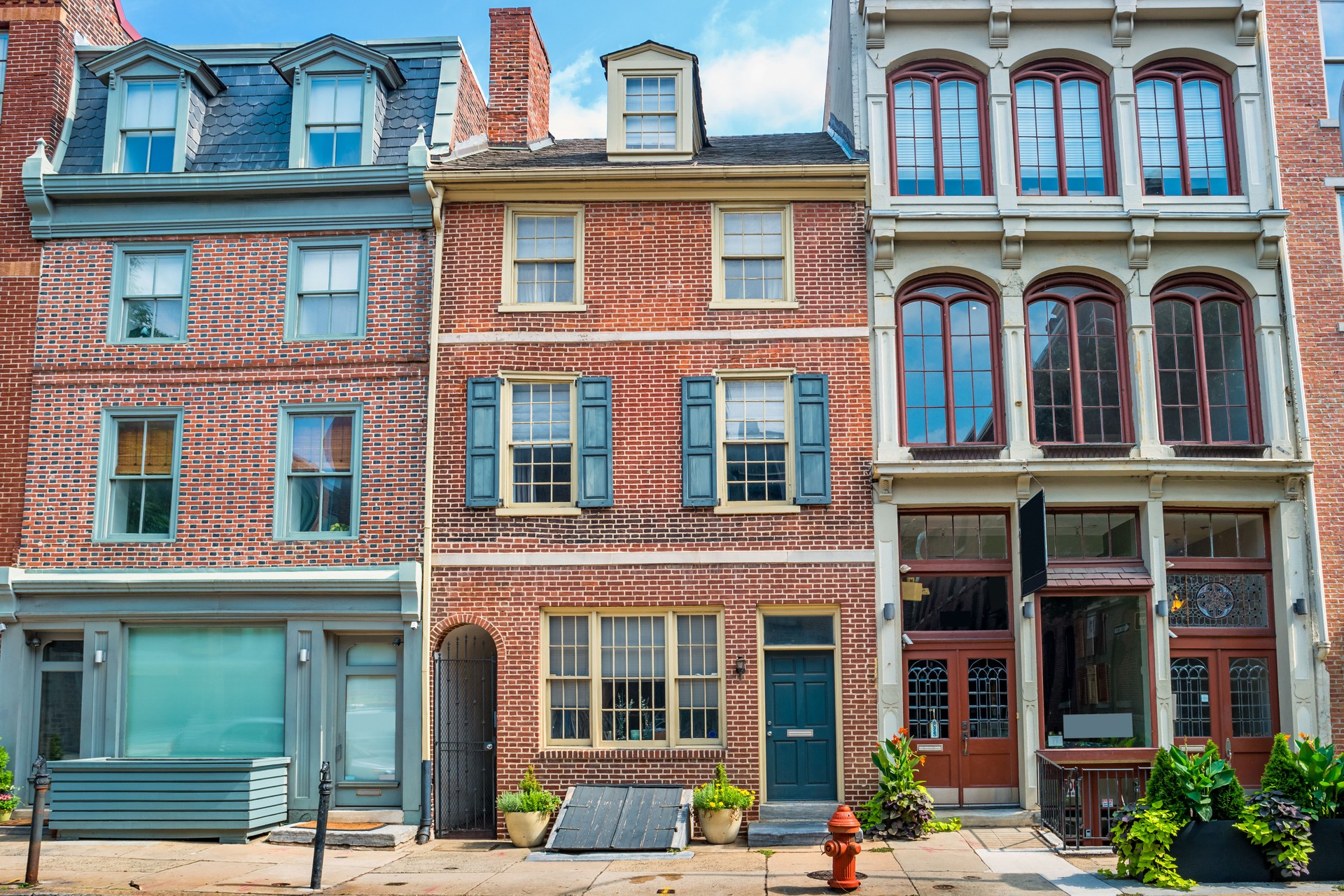 Townhouses in old town Philadelphia USA